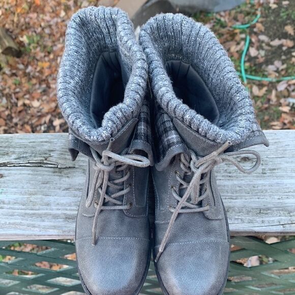 Just fab Sweater Trim Gray Boots Sz 6 - Picture 6 of 11